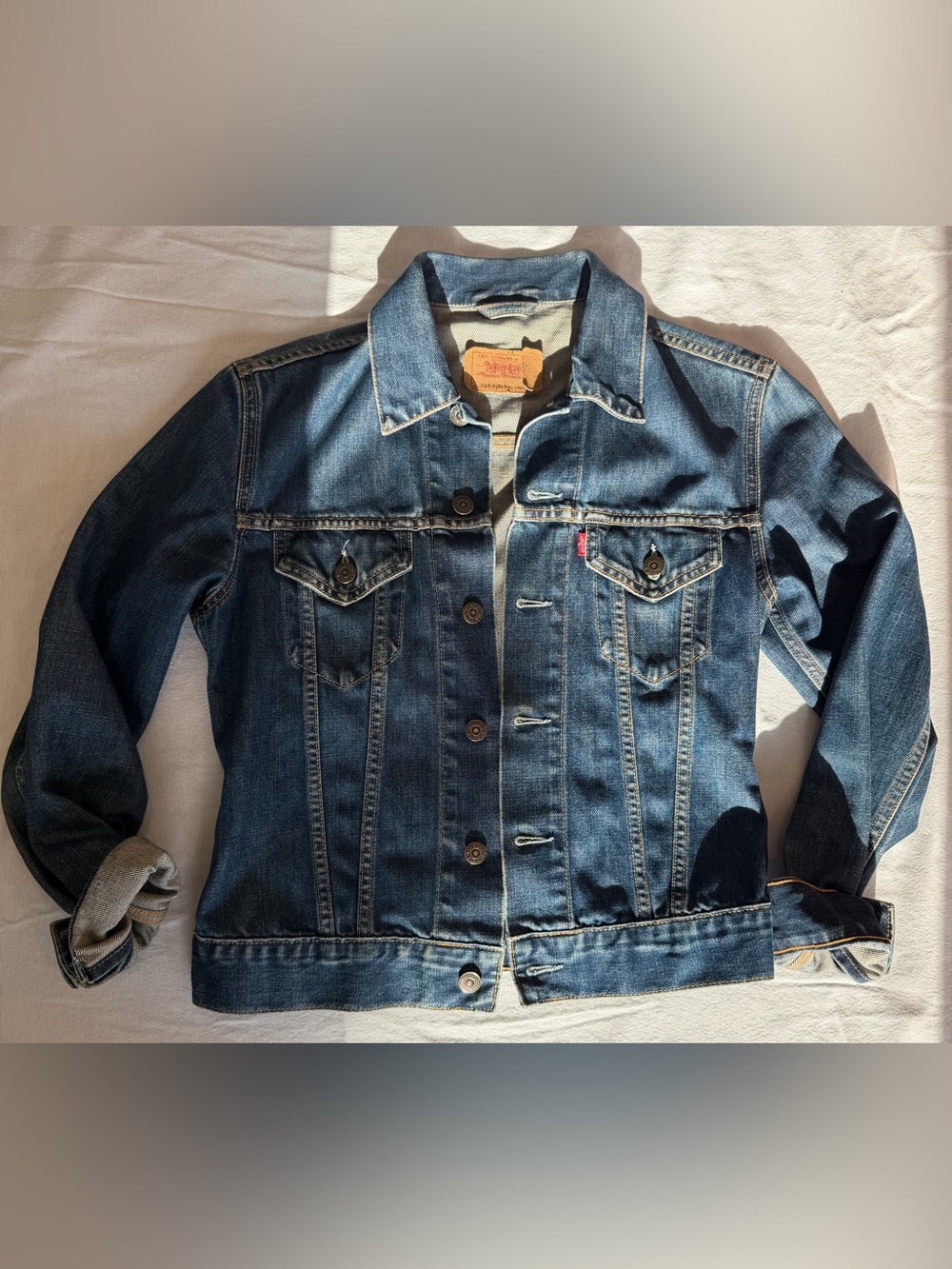 Vintage 1997 Levi’s Made in Italy Denim Jacket Women’s Small Dark Wash Trucker